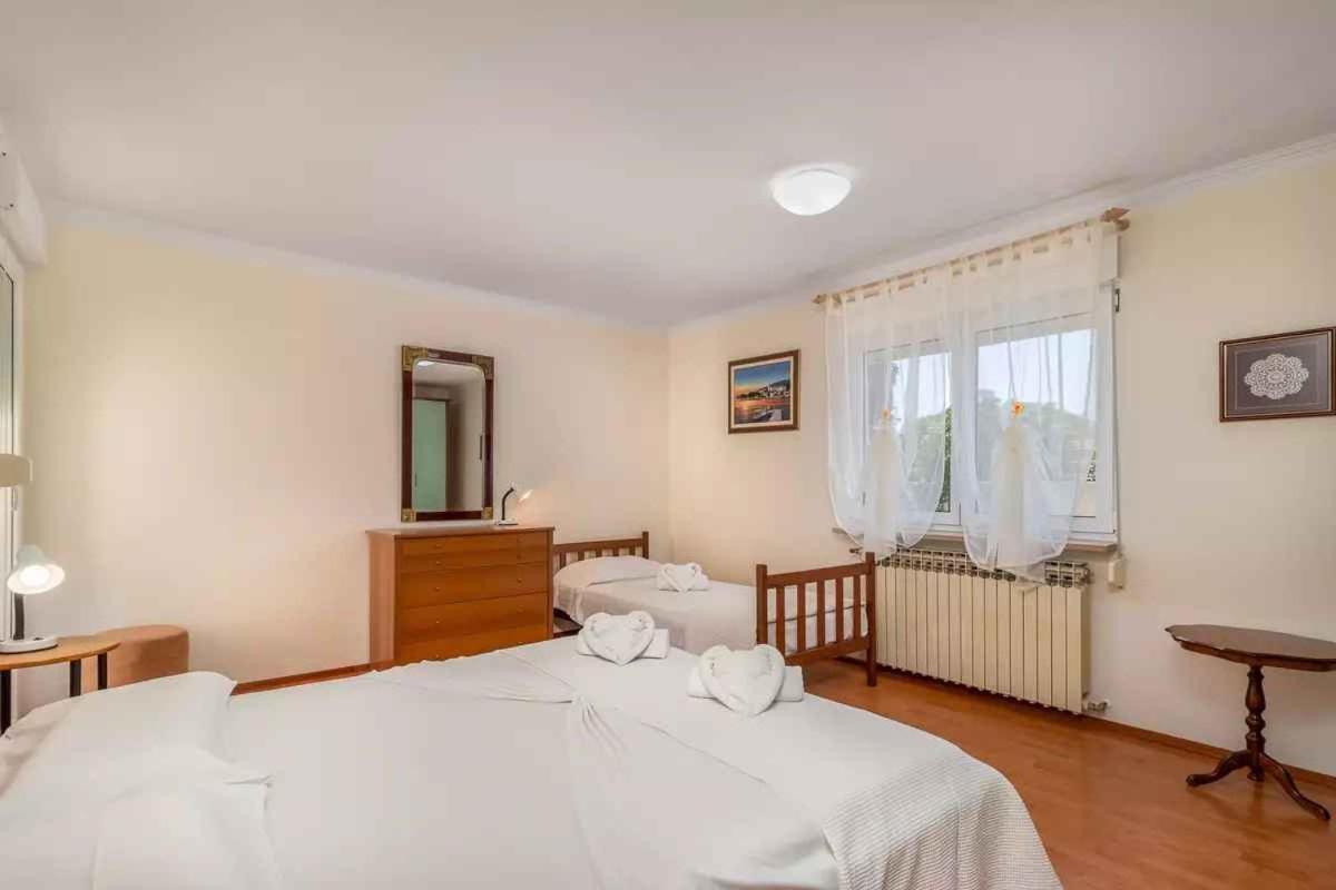 Holiday Home In Jadranovo 39278 Kültér fotó
